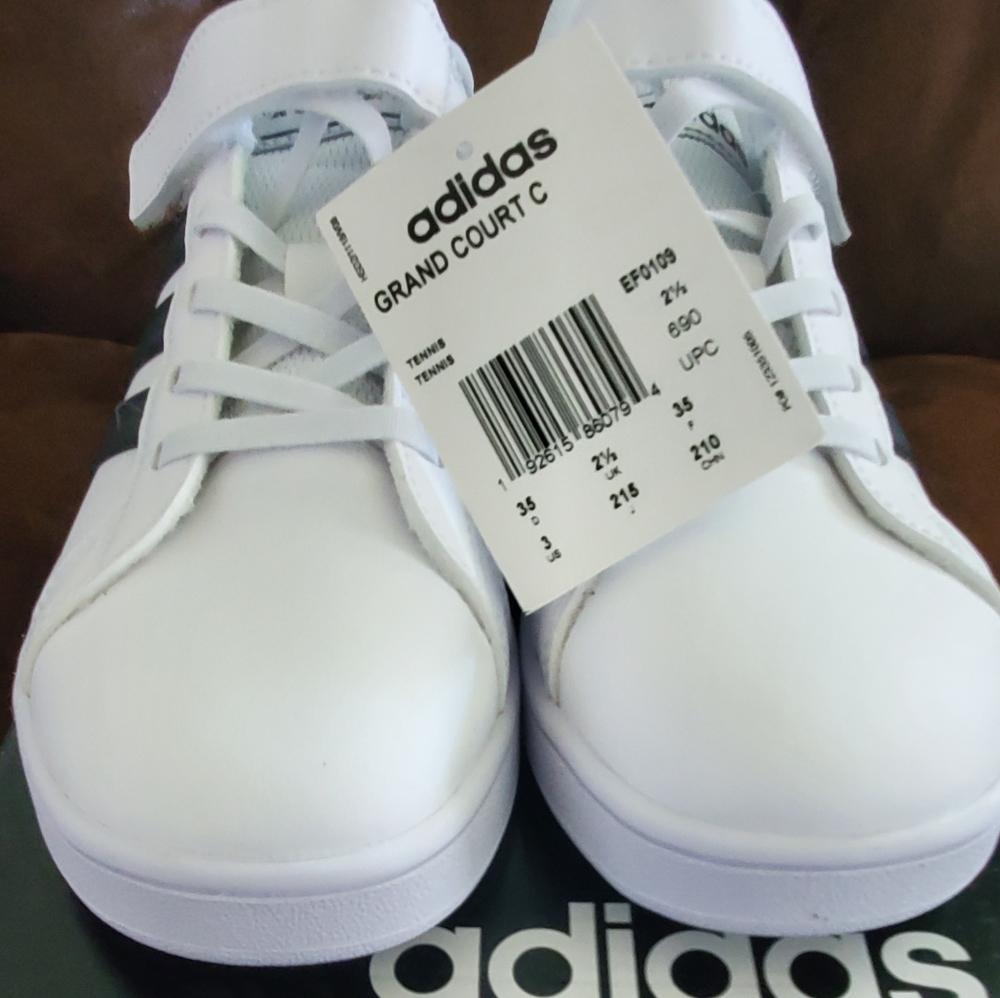 BRAND-NEW  ADIDAS GRAND COURT  C  TENNIS  SHOES